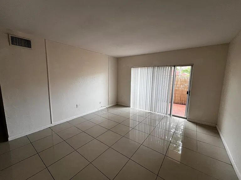 13890 SW 90th Ave #107 — Photo 3