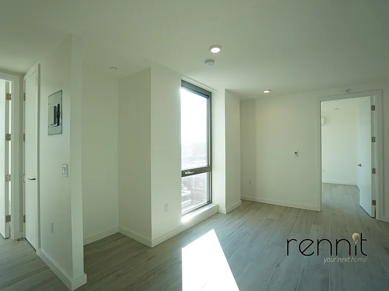 33 Little Nassau St #908 — Photo 10