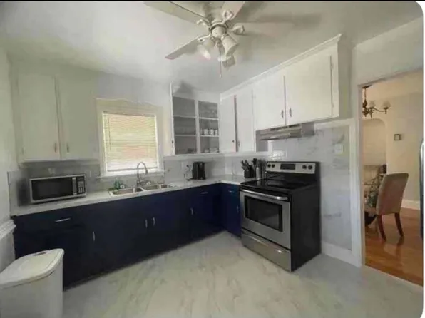 1382 E Bayview Blvd, Norfolk, VA 23503