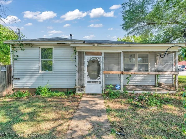 204 Locust St, Alma, AR 72921