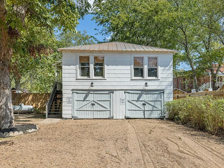 206 N Rusk St — Photo 30