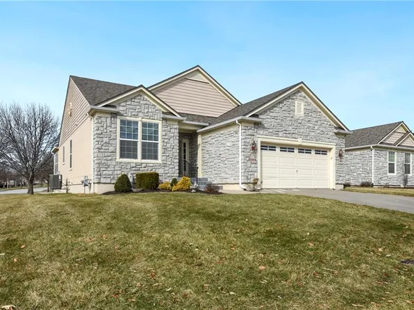 22484 W 113th St, Olathe, KS 66061