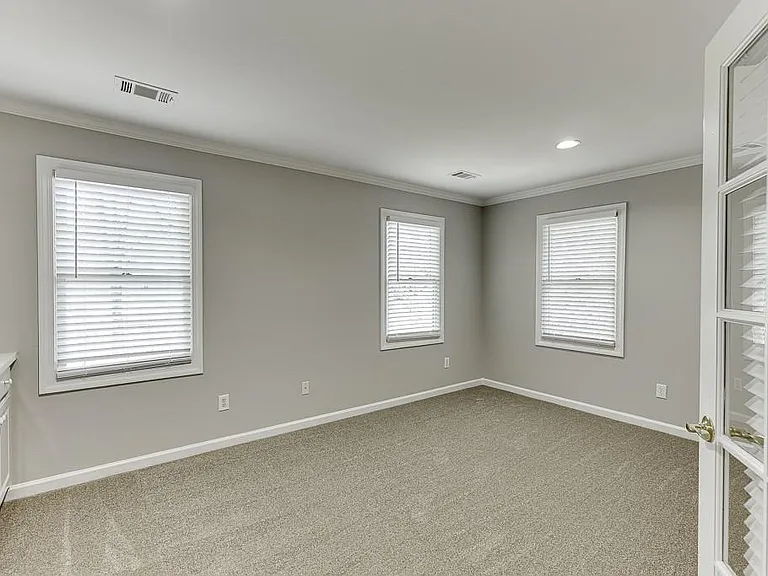 9345 Riverclub Pkwy — Photo 36