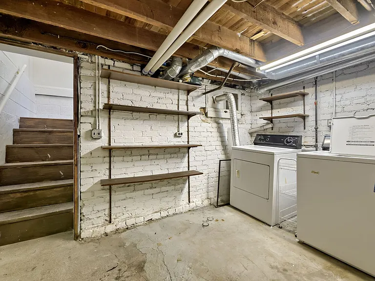 135 E Exposition Ave — Photo 11