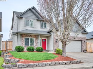 3370 Falcon Dr, Springfield, OR 97477