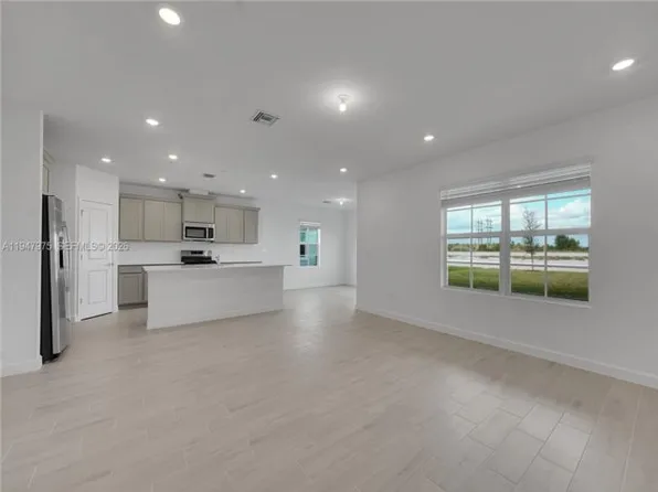 1687 Hoot Owl Holw, Loxahatchee, FL 33470