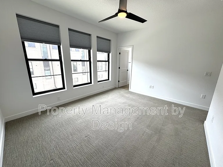 1371 Keosauqua Way #1 — Photo 11