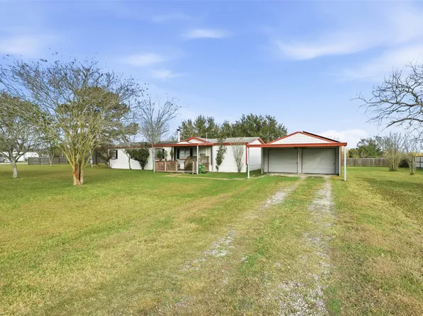 25 County Road 6022b, Dayton, TX 77535