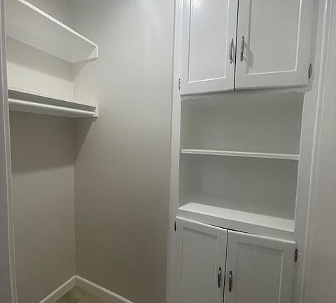 3rd image of 160 Quincy Ave APT B