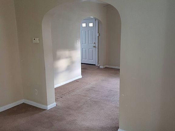 5th image of 11803 Browning Ave