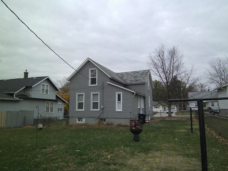 2nd image of 416 W 6th St