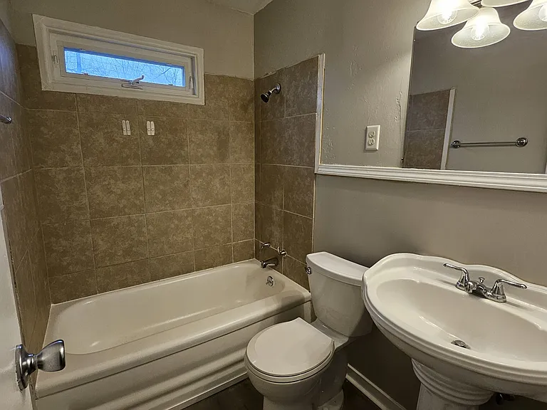 7812 Souter Dr — Photo 13