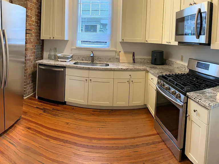 1031 Broadway St #1031 — Photo 10