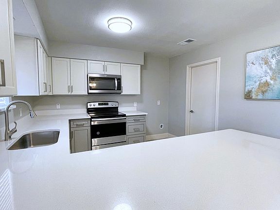 4th image of 2221 Madrid Ct