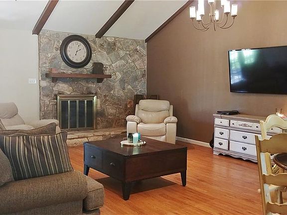 4th image of 702 Kathy Dr