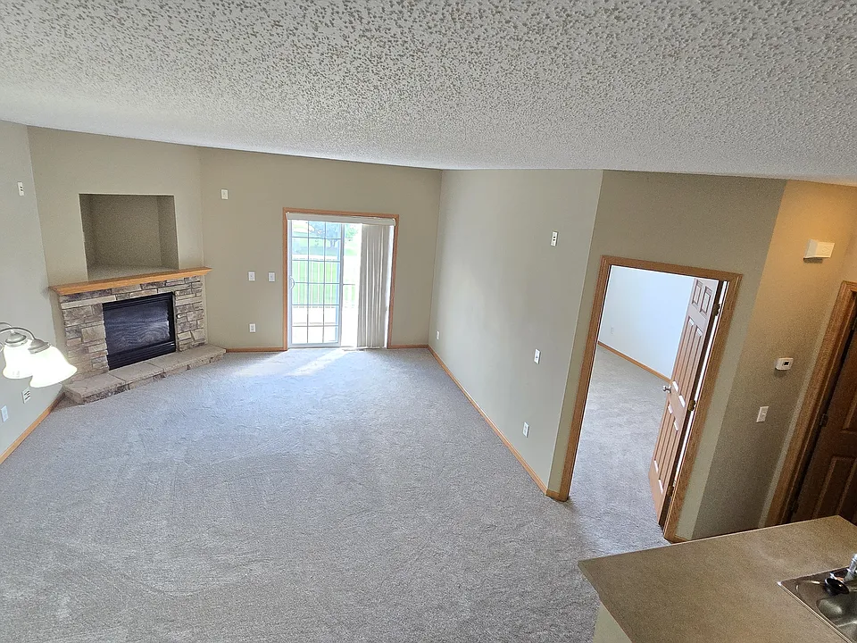 6739 Pine Crest Trl S
