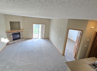 6739 Pine Crest Trl S, Cottage Grove, MN 55016