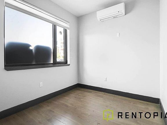 4th image of 475 Grand St #103