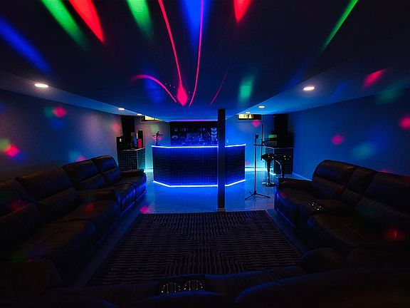 3rd image of 4120 Shadrock Dr