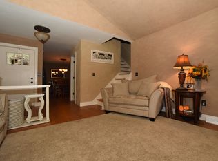 2758 Piliwai St, Honolulu, HI 96819