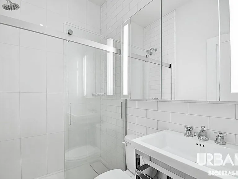 123 Bank St #430 — Photo 4