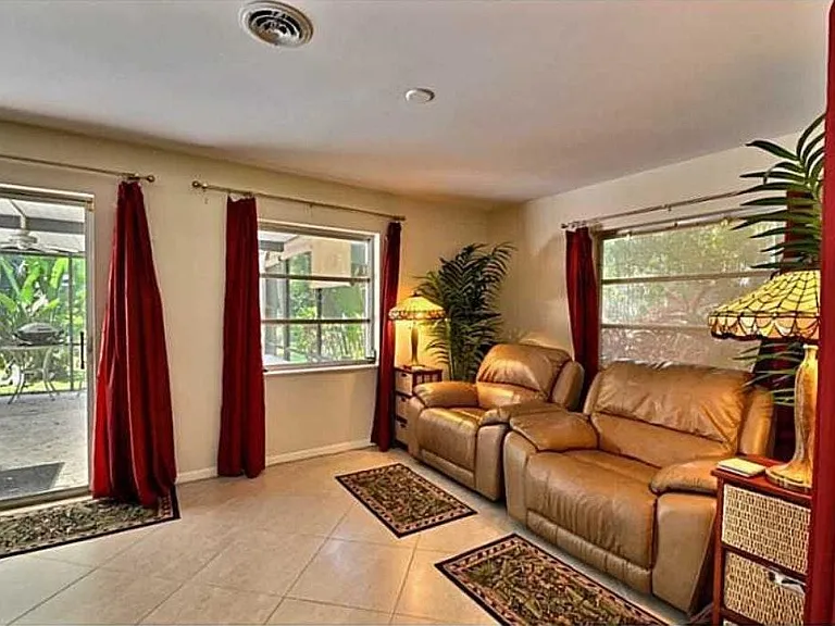 2736 Whippoorwill Ln — Photo 9