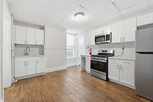 68 Mill St Photo 1