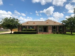 6 W Adam Dr, Sumrall, MS 39482