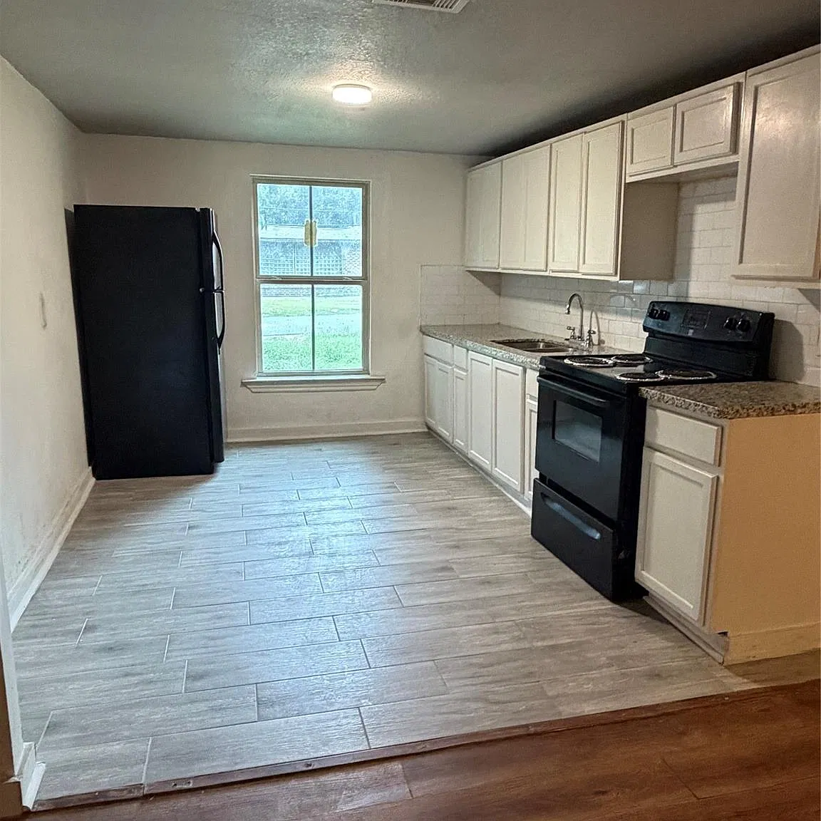 2 bed, 1.0 bath, 815 sqft, $970 — Photo 4
