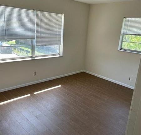 4th image of 8502 NW 35th St #6