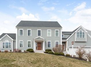 8 Avas Ln, Scituate, MA 02066