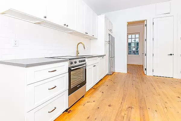 Rented by Nooklyn NYC LLC | media 113
