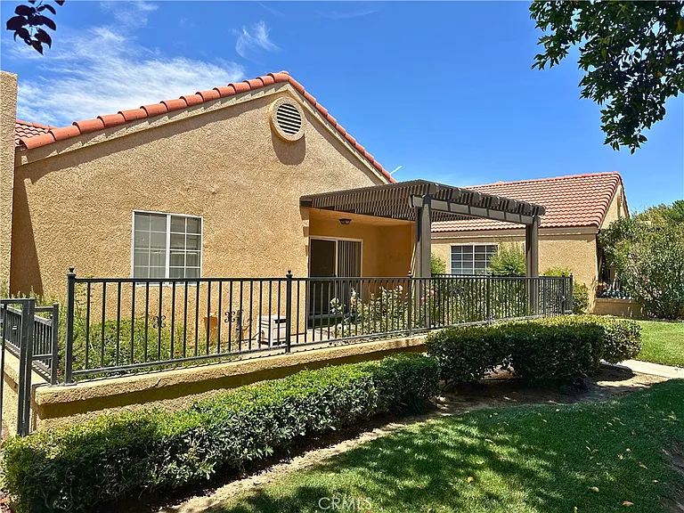 19051 Primrose Ln — Photo 21