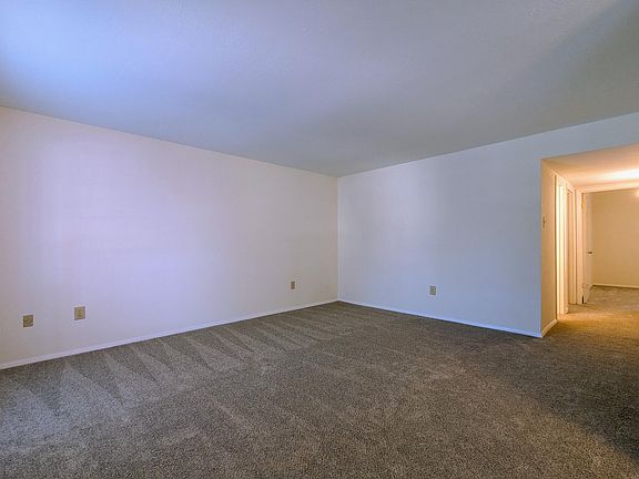 3rd image of 900 Mountain Creek Rd APT 38