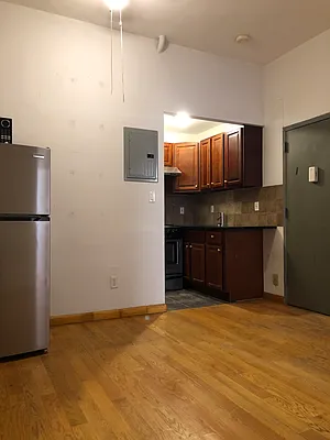 Rented by R New York | media 1