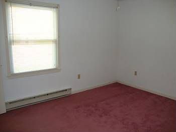 3rd image of 229 Crabtree Ln