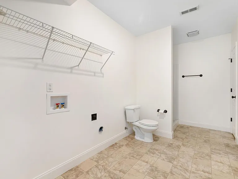2128 Ida Sue Dr — Photo 9