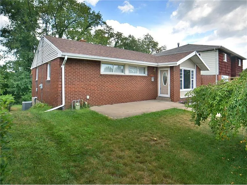 332 Dunbar Dr photo 1