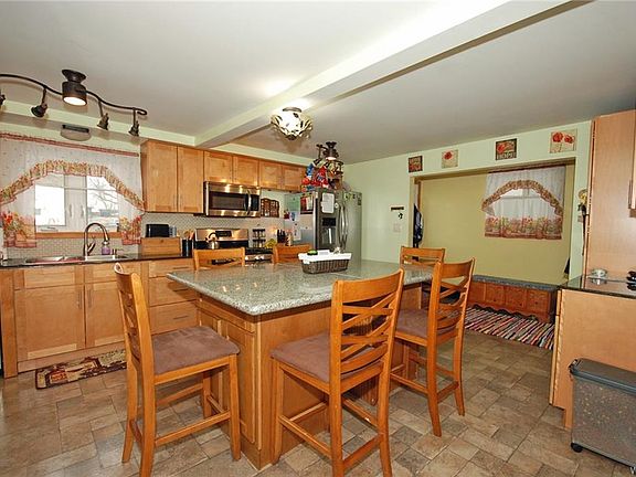 3rd image of 258 Parker Ave