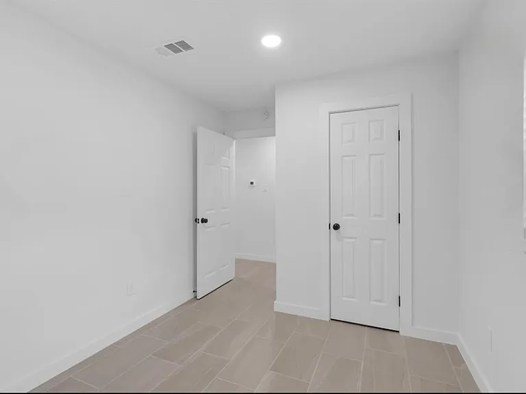 10938 Fleming Dr — Photo 11