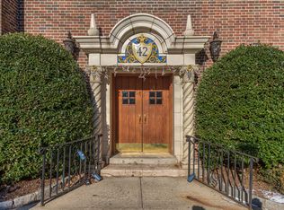 42 Pondfield Rd W APT 3D, Bronxville, NY 10708