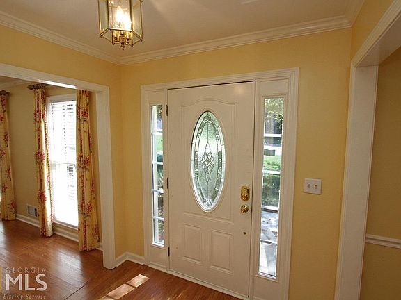 3rd image of 1583 Twelve Oaks Cir