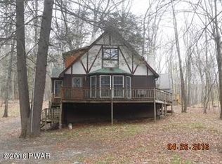 364 Minks Pond Rd, Bushkill, PA 18324