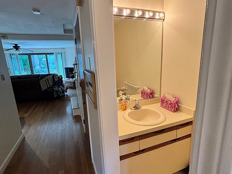 30 Crescent Ln — Photo 15