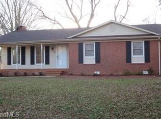 7102 Chanterelle Dr, High Point, NC 27263
