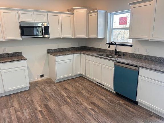 4th image of 632 Lake View Avenue