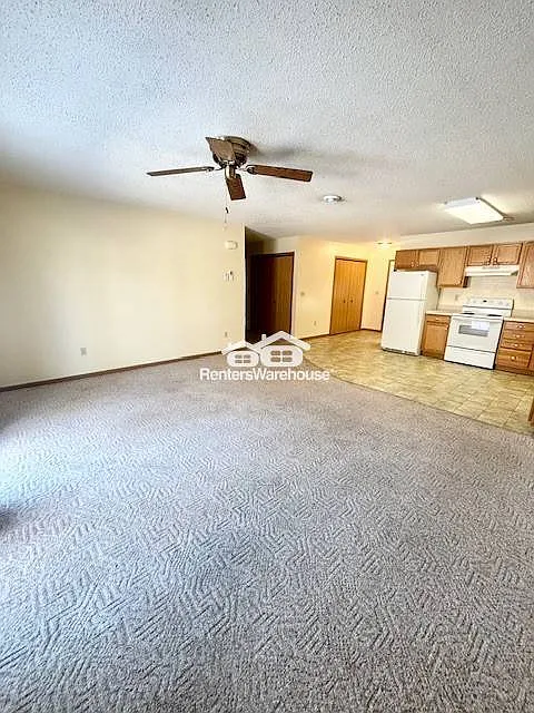 Building Photo - 135 N Saint West A #A