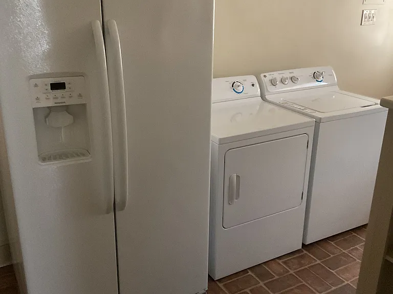 Refrigerator/freezer, washer & dryer