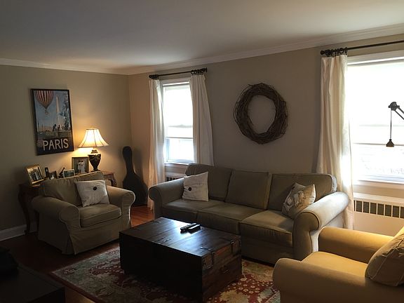 3rd image of 147 Dow Ave