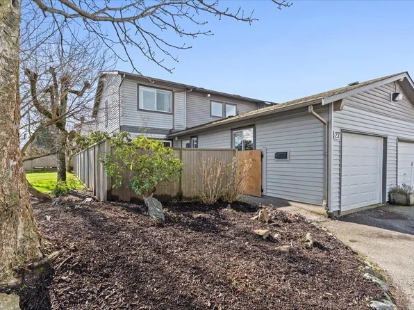 46689 1st Ave #27, Chilliwack, BC V2P 1X5